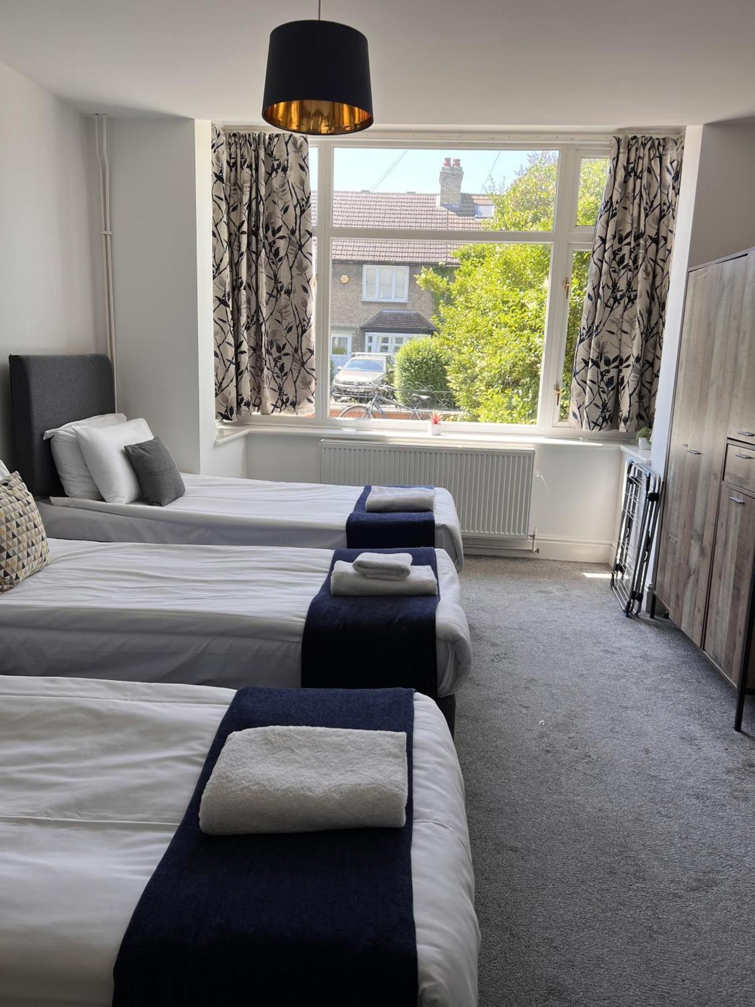 North Cambridge Guesthouse By Payman Club Екстериор снимка